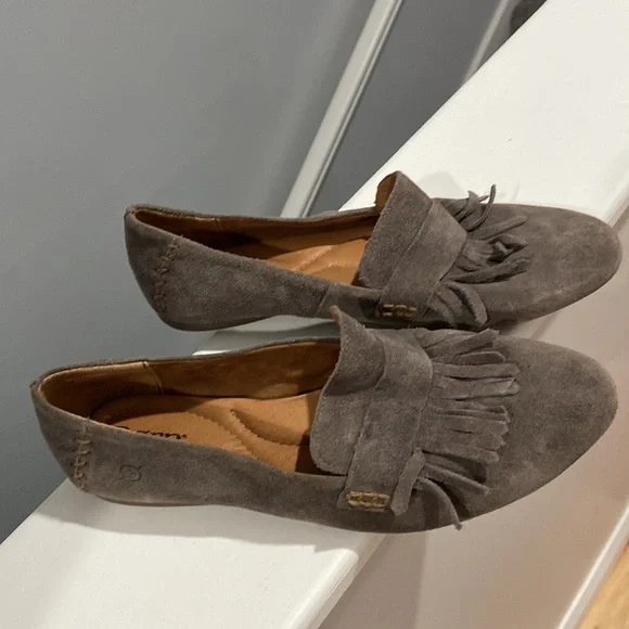 Born leather loafers with fringe beautiful gray EUC women's 9 - Picture 2 of 10